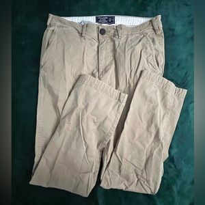 Abercrombie & Fitch chinos in light red